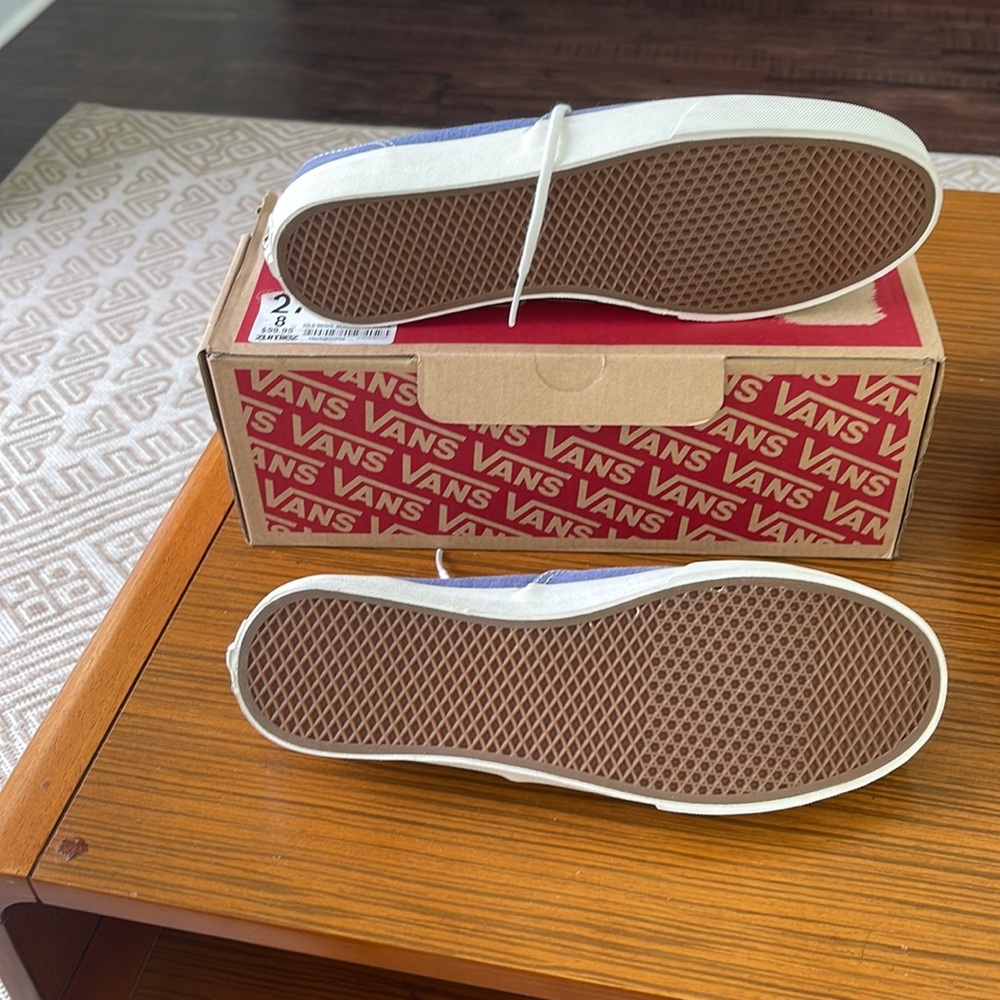 Vans!!! - Picture 2 of 4